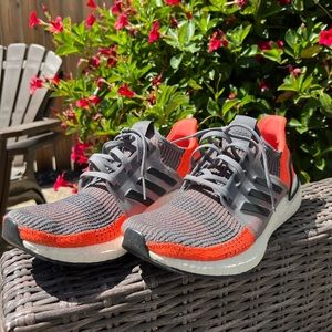 Adidas Ultraboost 2019 - Grey Four Hi Res Coral
